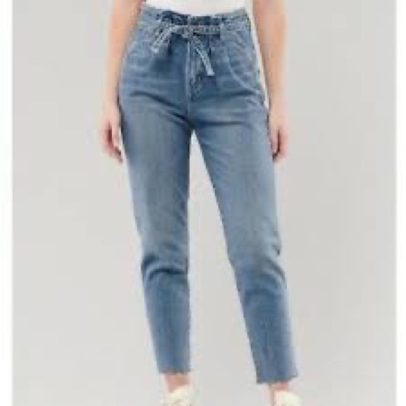 Hollister Curvy cinch waist with tie Ultra High-Rise Mom Jeans - Picture 1 of 5